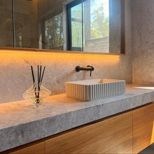 Load image into Gallery viewer, The ONDÉE Diffuser
